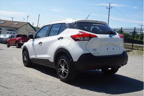 2019 Nissan Kicks S