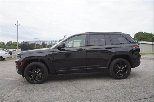 2023 Jeep Grand Cherokee Altitude