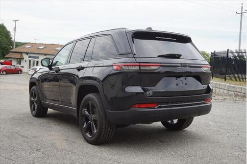 2023 Jeep Grand Cherokee Altitude