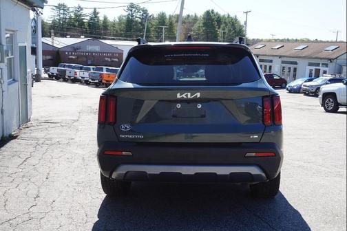 Aruba Green 2023 Kia Sorento SX