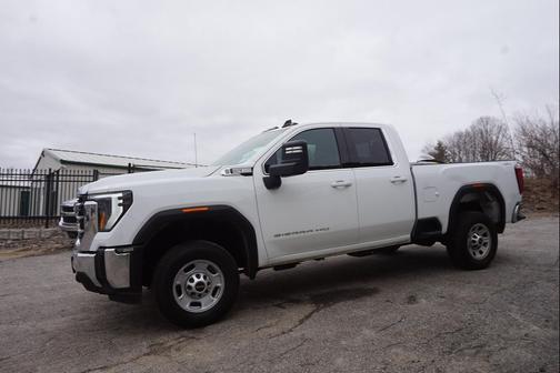 Summit White 2025 GMC Sierra 2500 SLE