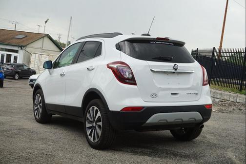 Summit White 2022 Buick Encore Preferred