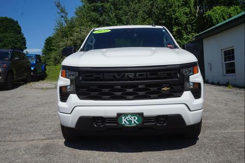 Summit White 2022 Chevrolet Silverado 1500 Custom