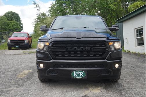 Diamond Black Crystal Pearlcoat 2023 RAM 1500 Big Horn/Lone Star