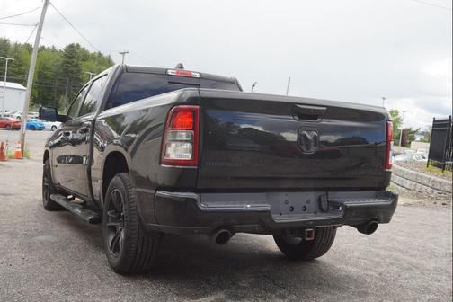 Diamond Black Crystal Pearlcoat 2023 RAM 1500 Big Horn/Lone Star