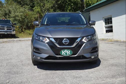 2022 Nissan Rogue Sport SV
