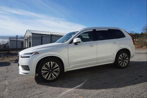 2021 Volvo XC90 T5 Momentum
