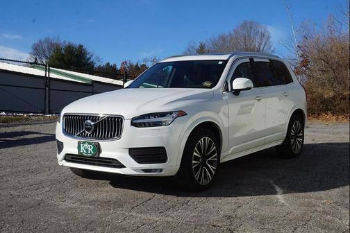 2021 Volvo XC90 T5 Momentum