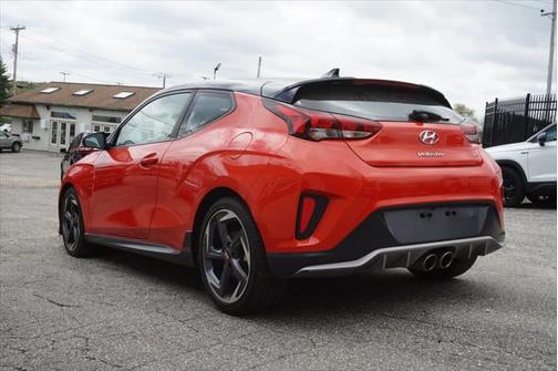 2019 Hyundai Veloster Base