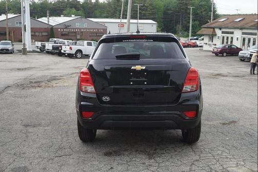Mosaic Black Metallic 2020 Chevrolet Trax LS
