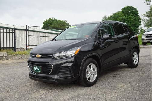 Mosaic Black Metallic 2020 Chevrolet Trax LS