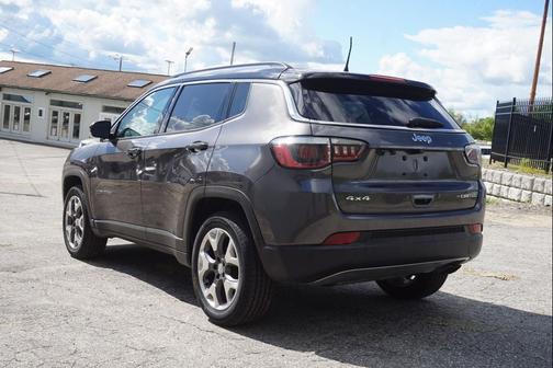 Granite Crystal Metallic Clearcoat 2018 Jeep Compass Limited