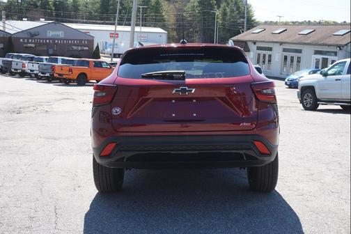 Crimson Metallic 2025 Chevrolet Trax FWD 2RS