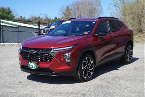 Crimson Metallic 2025 Chevrolet Trax FWD 2RS