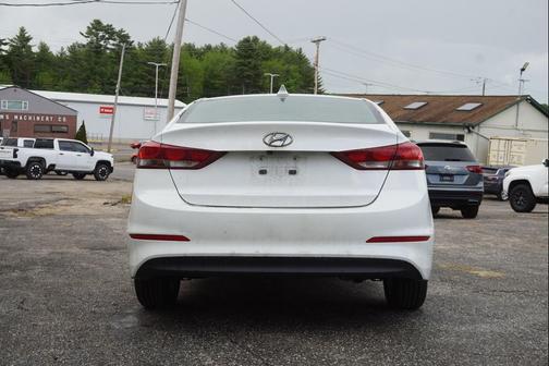 Quartz White Pearl 2017 Hyundai ELANTRA SE