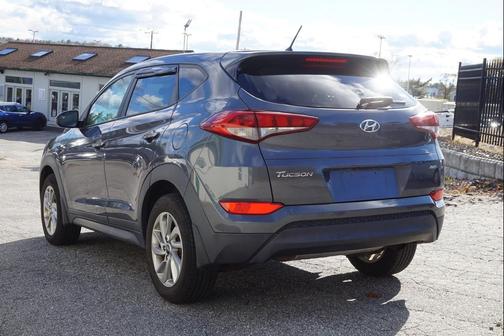 2018 Hyundai TUCSON SE