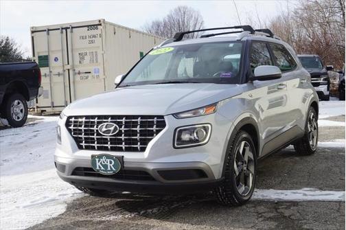 2022 Hyundai VENUE SEL