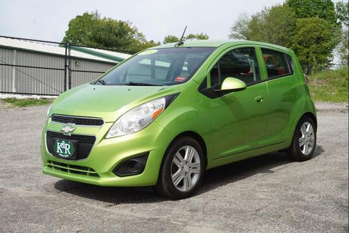 Lime 2014 Chevrolet Spark LS