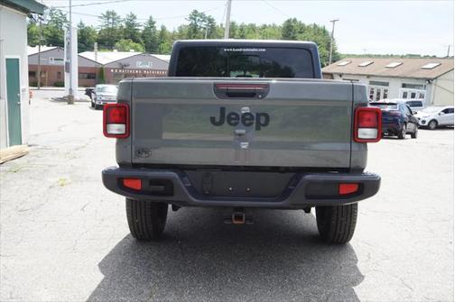 2022 Jeep Gladiator Sport S