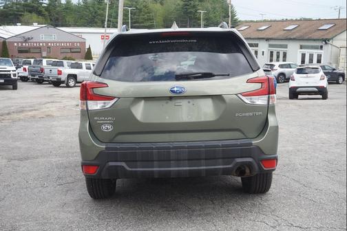 Jasper Green Metallic 2020 Subaru Forester Premium