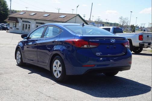 Lakeside Blue 2016 Hyundai ELANTRA SE