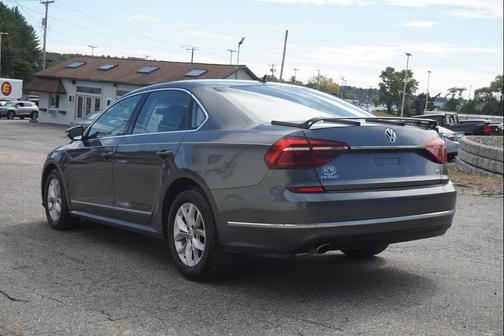 2017 Volkswagen Passat 1.8T S