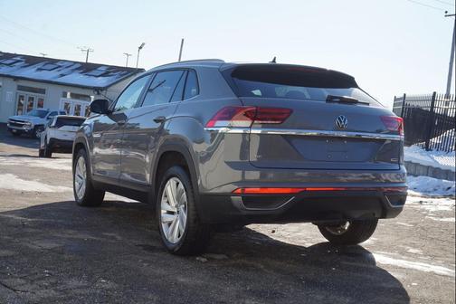 2020 Volkswagen Atlas Cross Sport 2.0T SE w/Technology 4MOTION