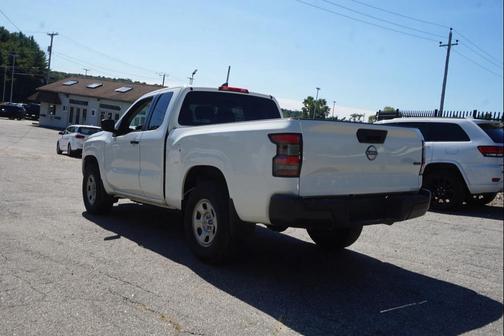 2023 Nissan Frontier S