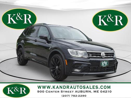 Deep Black Pearl 2021 Volkswagen Tiguan 2.0T