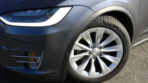 2018 Tesla Model X 75D AWD