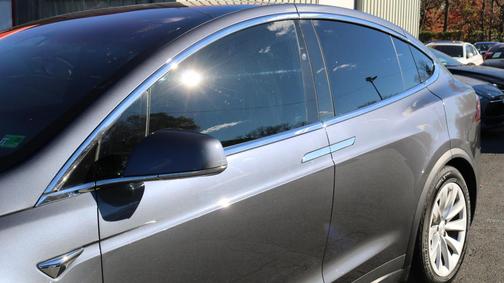 2018 Tesla Model X 75D AWD