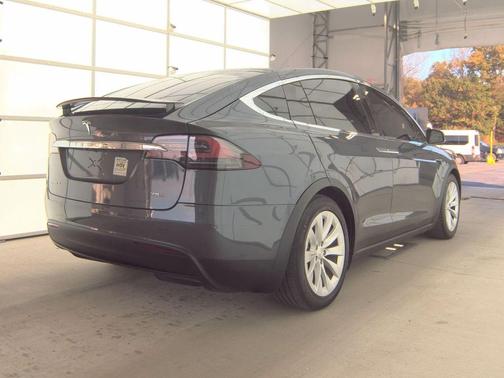 2018 Tesla Model X 75D AWD