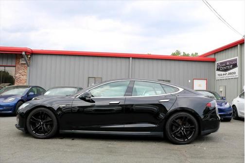 2016 Tesla Model S 70D