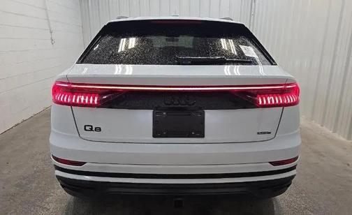 Glacier White Metallic 2021 Audi Q8 55 Premium Plus