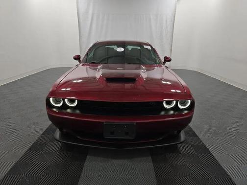 Octane Red Pearlcoat 2022 Dodge Challenger R/T