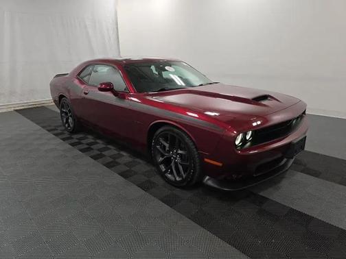 Octane Red Pearlcoat 2022 Dodge Challenger R/T