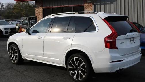 2018 Volvo XC90 T6 Momentum