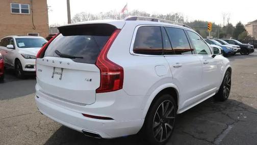 2018 Volvo XC90 T6 Momentum