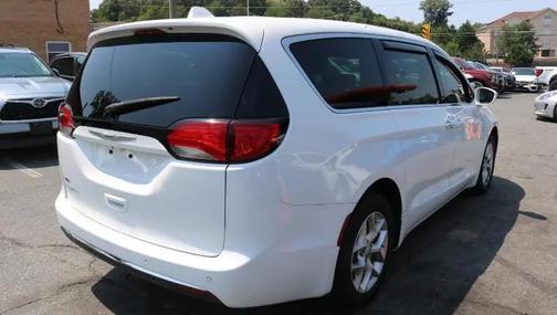 Bright White Clearcoat 2019 Chrysler Pacifica Touring-L Plus