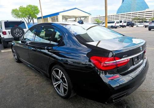 Black 2019 BMW 750 i xDrive
