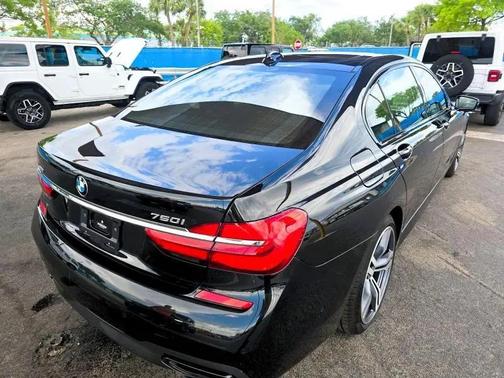 Black 2019 BMW 750 i xDrive