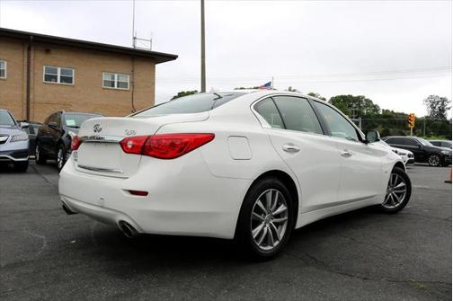 2017 INFINITI Q50 Base