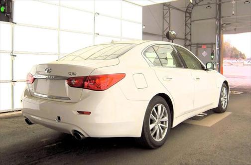 2017 INFINITI Q50 Base