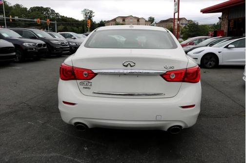 2017 INFINITI Q50 Base