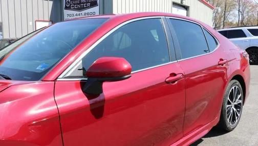 Burgundy 2018 Toyota Camry SE