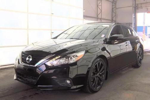 Super Black 2017 Nissan Altima 2.5 SR