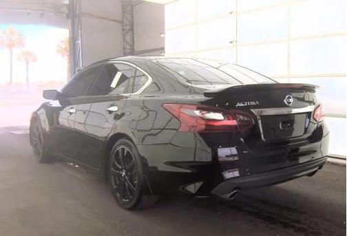 Super Black 2017 Nissan Altima 2.5 SR