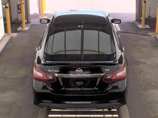 Super Black 2017 Nissan Altima 2.5 SR