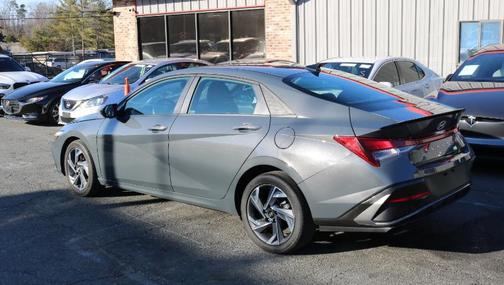 2025 Hyundai ELANTRA Sport