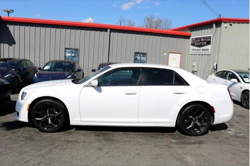 2021 Chrysler 300 Touring